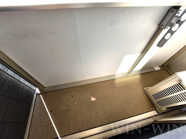 エレガンス三本木のバルコニー