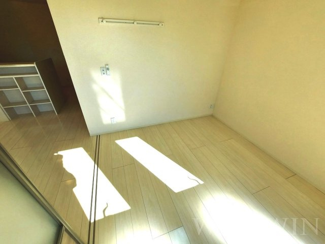 エレガンス三本木の寝室