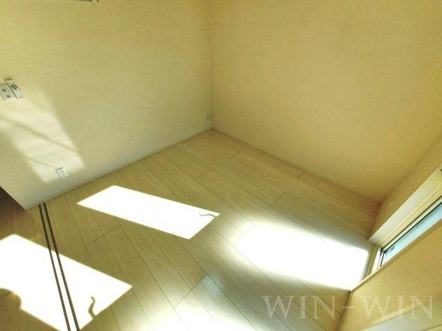 エレガンス三本木の寝室