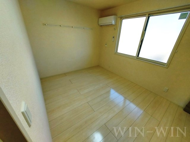 エレガンス三本木の寝室