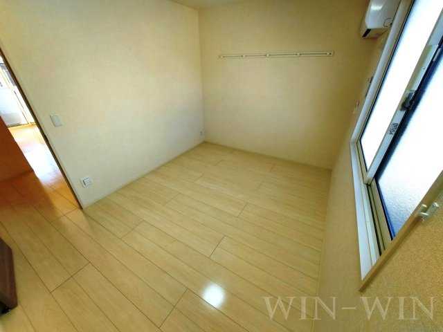 エレガンス三本木の寝室