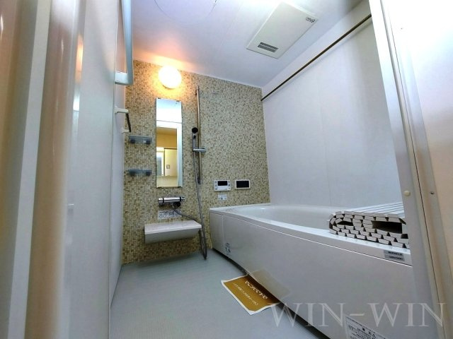 エレガンス三本木の浴室