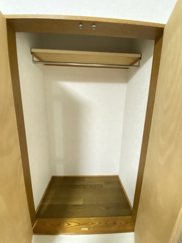 エスポワールの玄関|洋服がかけられます