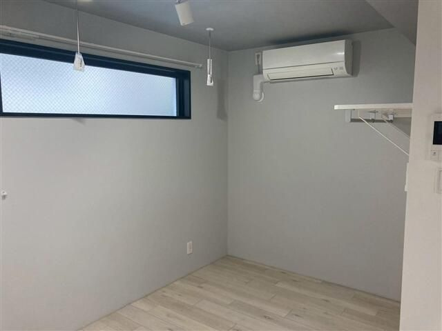 ＭＹＴＨＯＳ　ＭＡＣＨＩＹＡの居間・リビング