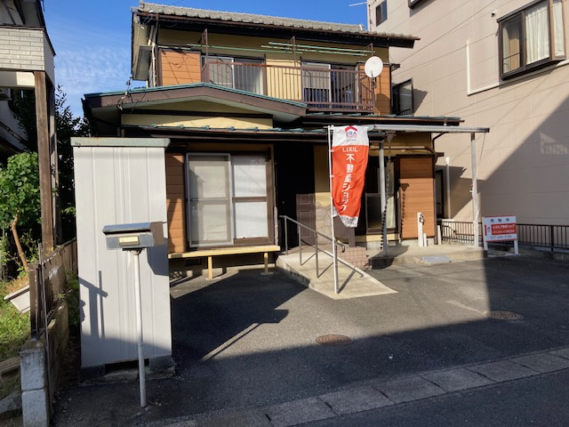 前橋市六供町中古戸建の外観|並列2台駐車可能◎