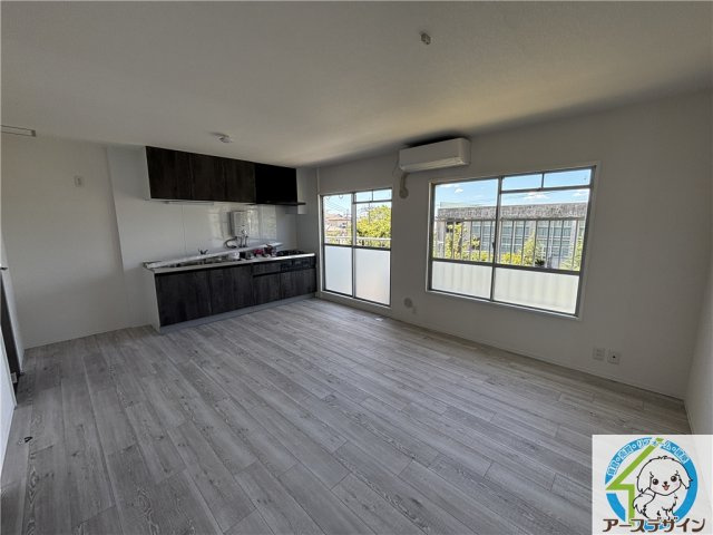 大久保東第一住宅　14号棟の居間・リビング