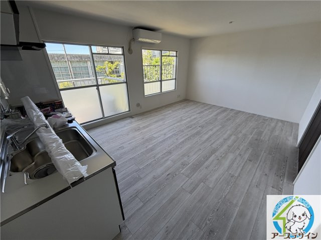 大久保東第一住宅　14号棟の居間・リビング