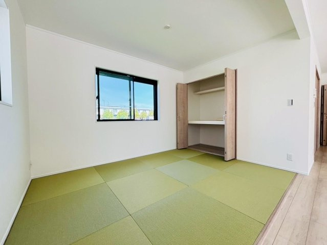 ダイマルタウン　羽島市竹鼻町寺東第７　全４区画分譲の和室|一室あると便利な和室は、ご来客時はもちろん、お子様のお昼寝や遊び場、寝室としてもご利用いただけます。