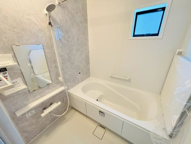 ダイマルタウン　羽島市竹鼻町寺東第７　全４区画分譲の浴室|高断熱浴槽の為、４時間後も湯温低下約2.3度と暖かさを保ちます。暖房乾燥機もあり快適に入浴できます。