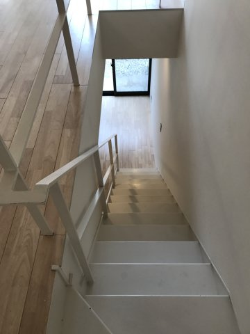 【内装】 | ＨＡＬＥ　ＴＥＲＲＡＣＥ