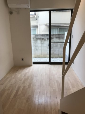【内装】 | ＨＡＬＥ　ＴＥＲＲＡＣＥ