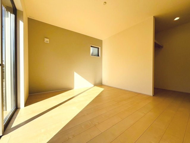 リーブルガーデン　羽島市竹鼻町第2期　全3区画分譲のトイレ|超表面平滑加工とイオンパワーの「セフィオンテクト」加工で、汚れが付きにくく落ちやすい仕様で清潔です。
便器にフチがないので汚れが隠れて見えない部分がありません。お手入れがとってもラクラクです。