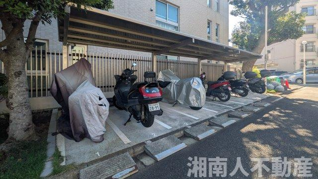 プラウド湘南藤沢の駐輪場