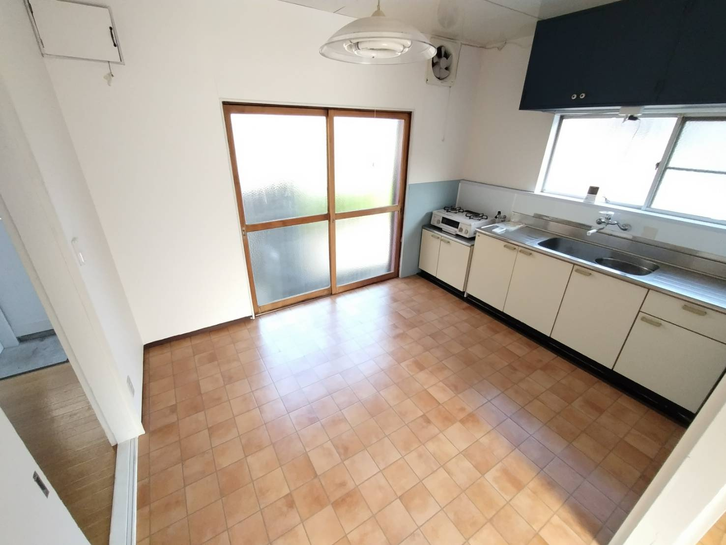 大高鷲津戸建の居間・リビング