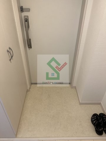 リブリ花小金井の玄関