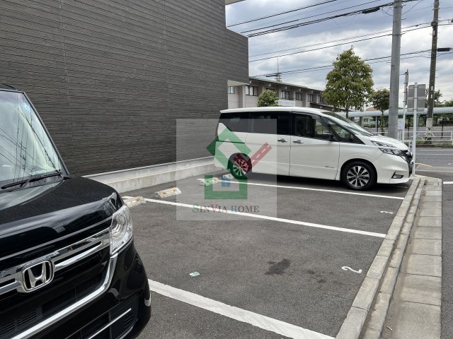 リブリ花小金井の駐車場