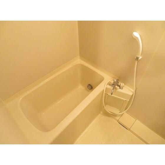 ハイツ・セシボンの浴室