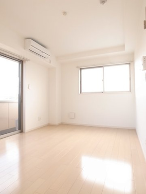 【居間・リビング】 | ソレイユ津田沼 | ※同物件他部屋の参考写真