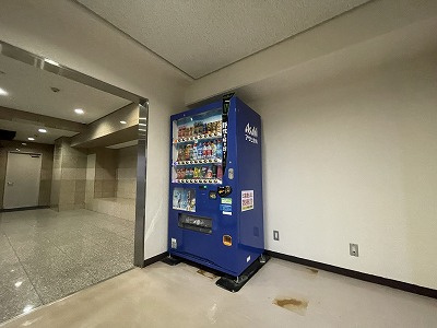 シンセアーマンション・菊陽の杜のその他共用部分|１階エントランスに設置の自動販売機