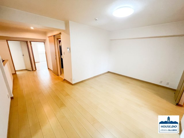 【「金山総合駅」徒歩約6分！】丸美タウンマンション伊勢山のダイニング|LDK部分は14.3帖の面積です