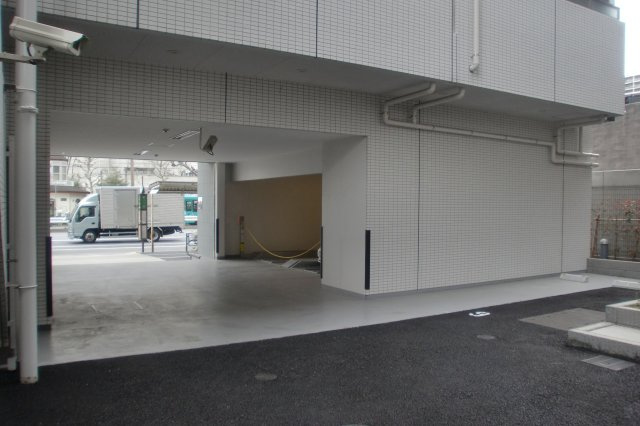 江東区枝川１丁目の駐車場