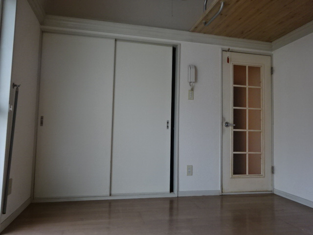 ビギン鳥羽の居間・リビング