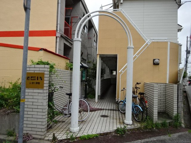 ビギン鳥羽の外観