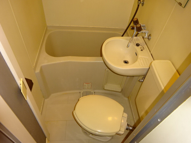 ビギン鳥羽の浴室