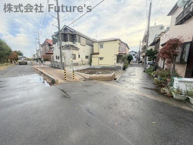 三郷市戸ケ崎3丁目　新築戸建　全1棟の前面道路含む現地写真|前面道路含む現地写真です。