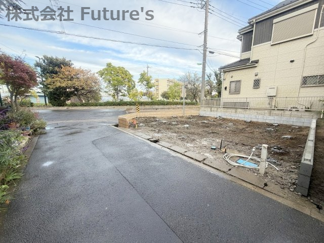 三郷市戸ケ崎3丁目　新築戸建　全1棟の前面道路含む現地写真|前面道路含む現地写真です。