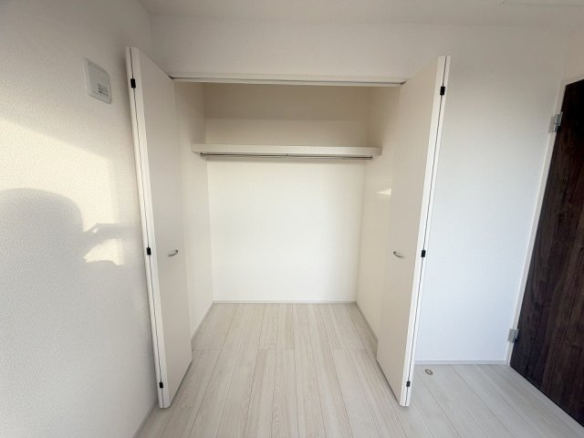 三郷市戸ケ崎3丁目　新築戸建　全1棟の収納|同施工会社の参考写真になります。