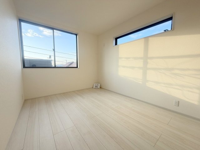 三郷市戸ケ崎3丁目　新築戸建　全1棟の洋室|同施工会社の参考写真になります。