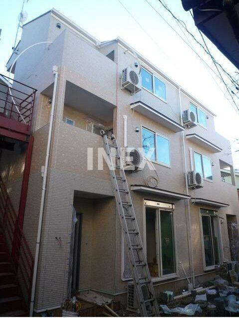 横浜市西区伊勢町３丁目のアパートの外観
