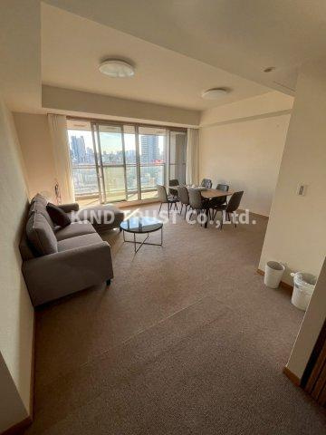 OAPレジデンスタワー西館の居間・リビング|ゆったり過ごせる居間です