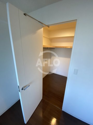 レジディア玉造　中道小学校区の収納|レジディア玉造　ウォークインクローゼット