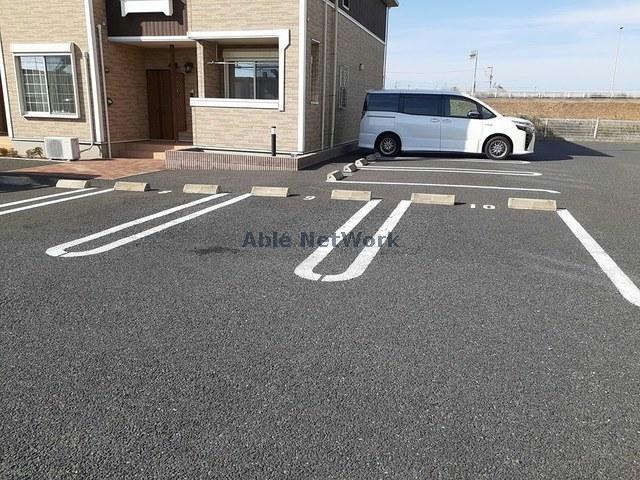 ヴェスティートⅢの駐車場|駐車場