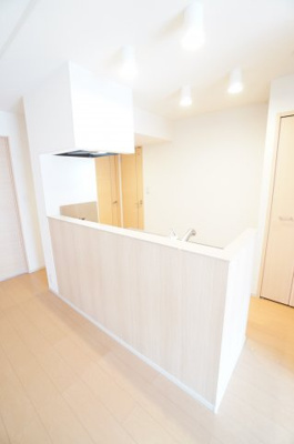 【キッチン】 | シャルムパピヨン | ※同物件・反転タイプの写真です。