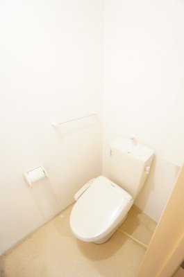 【トイレ】 | シャルムパピヨン | ※同物件・反転タイプの写真です。