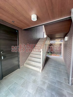 モンレーヴ本町のロビー