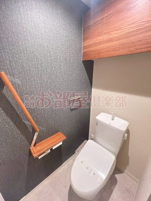 モンレーヴ本町のトイレ|落ち着いた色調のトイレです