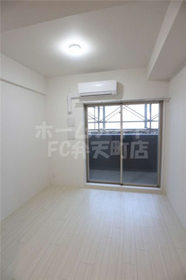 【居間・リビング】 | エスリード弁天町ベイコート | 使いやすいリビングです