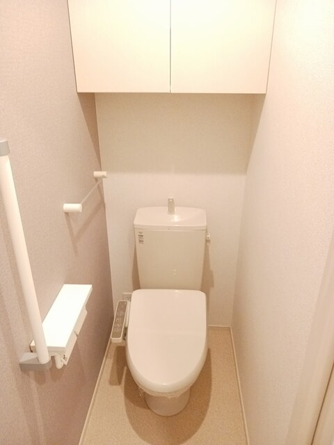 オアシスのトイレ|温水洗浄便座付きで快適です＊