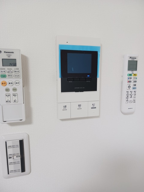 Pine ResidenceⅢ　の設備|モニター付きインターホン
１２月０２日撮影