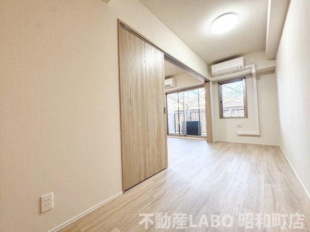 スプランディッド天王寺SOUTHの洋室