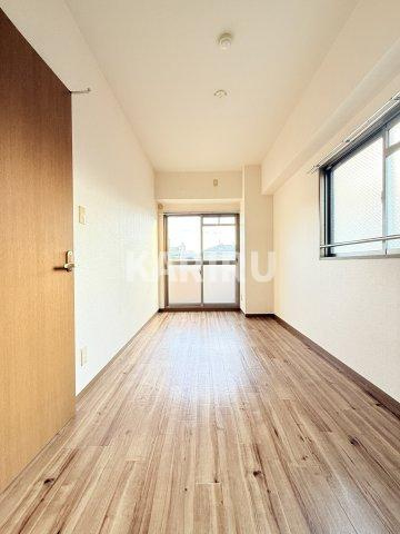 ボヌール鶴見の洋室