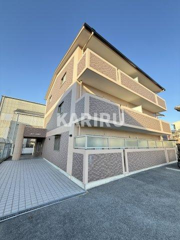 ボヌール鶴見のエントランス