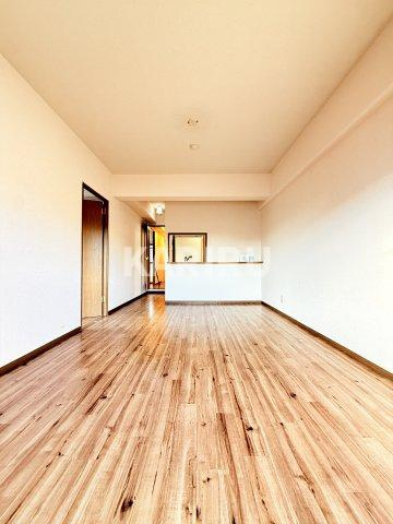 ボヌール鶴見の居間・リビング