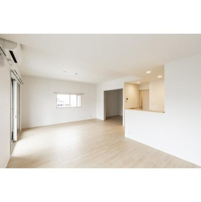 【居間・リビング】 | コンフォリア高島平 | 使いやすいリビングです