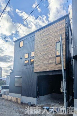 藤沢市片瀬３丁目２５１５－３新築戸建ての前面道路含む現地写真|前面道路含む現地写真です
外観です