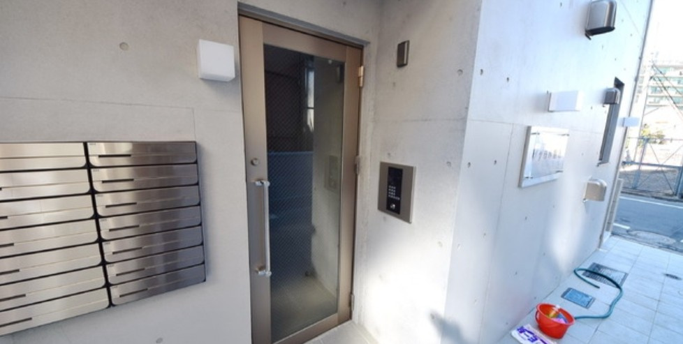 プラハ駒込のエントランス